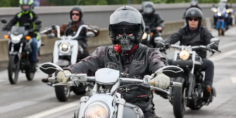 konsumen harley davidson)