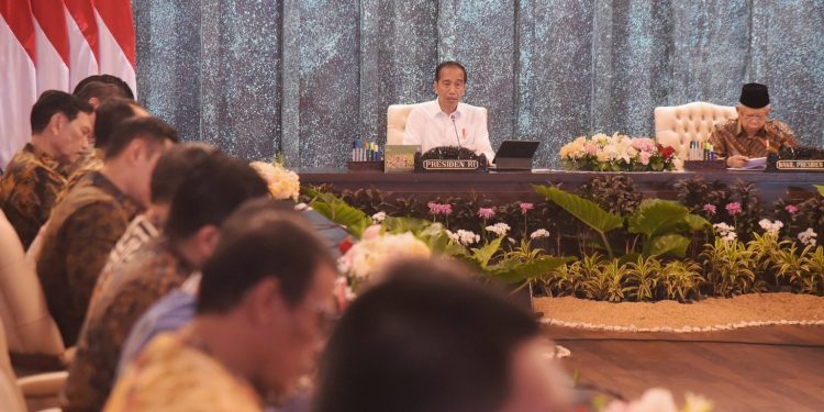 jokowi insentif kpu