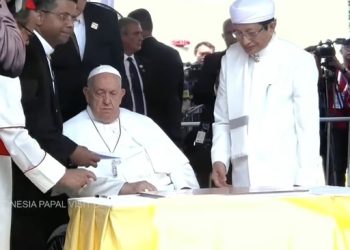 Paus Takjub pada Terowongan Istiqlal-Katedral, Beri Wejangan Antar Umat
