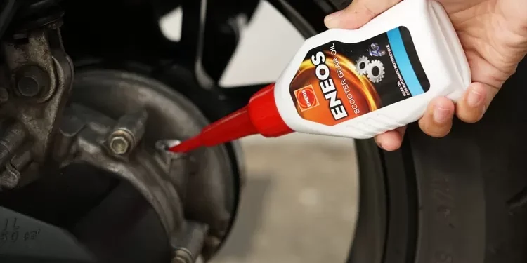 ganti oli gardan motor