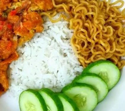 mie instan nasi