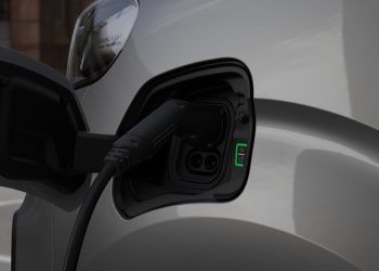 Baterai mobil listrik bocor