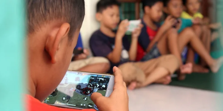 anak kecanduan media sosial