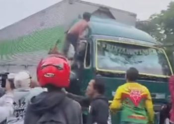 sopir truk tangerang