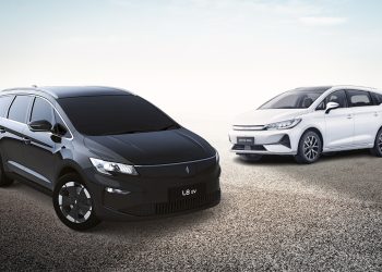 Aletra L8 EV vs BYD M6 1