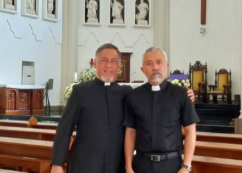 Joshua Pandelaki meninggal dunia