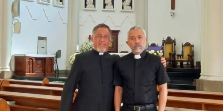 Joshua Pandelaki meninggal dunia