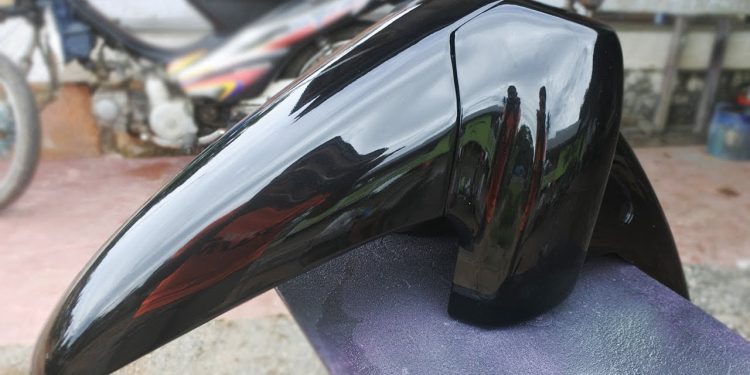 body motor hitam goresan