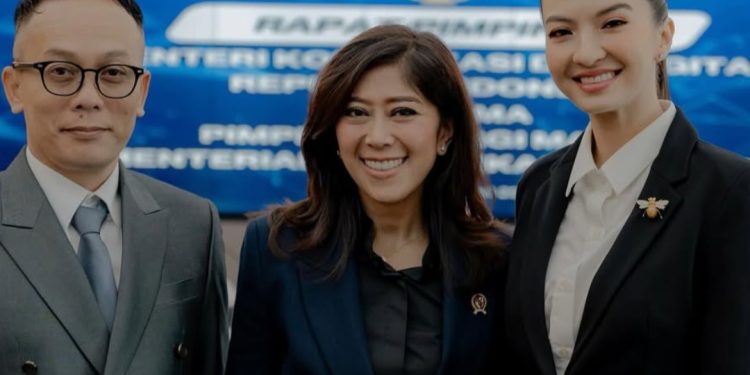 Raline Shah Staf Khusus