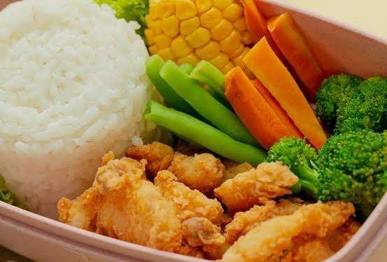 makanan basi makanan siang gratis