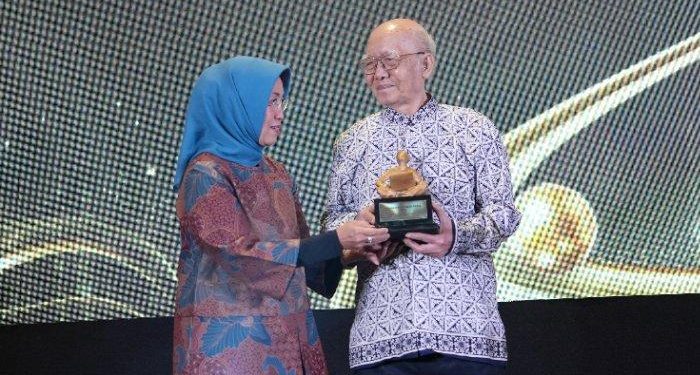 pers Atmakusumah Astraatmadja