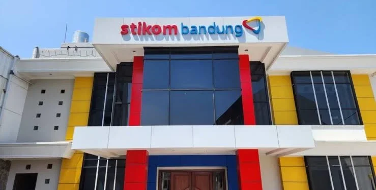 stikom membatalkan lulusan