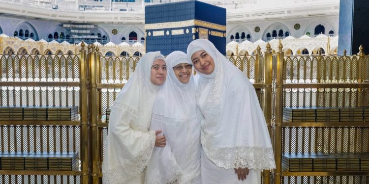 Megawati umrah makam Nabi Muhammad