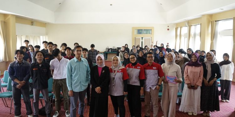 Meriah dan Inspiratif, Creative Workshop JNE Diikuti Ratusan Mahasiswa UIN Sunan Gunung Djati